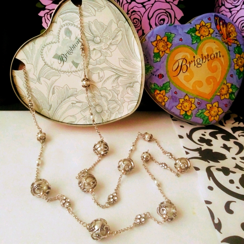 Brighton Necklace Filigree Large Grey Pearls